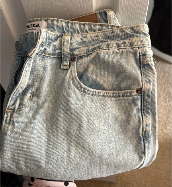 Tilly's Low-Rise Baggy Jeans - Image 7
