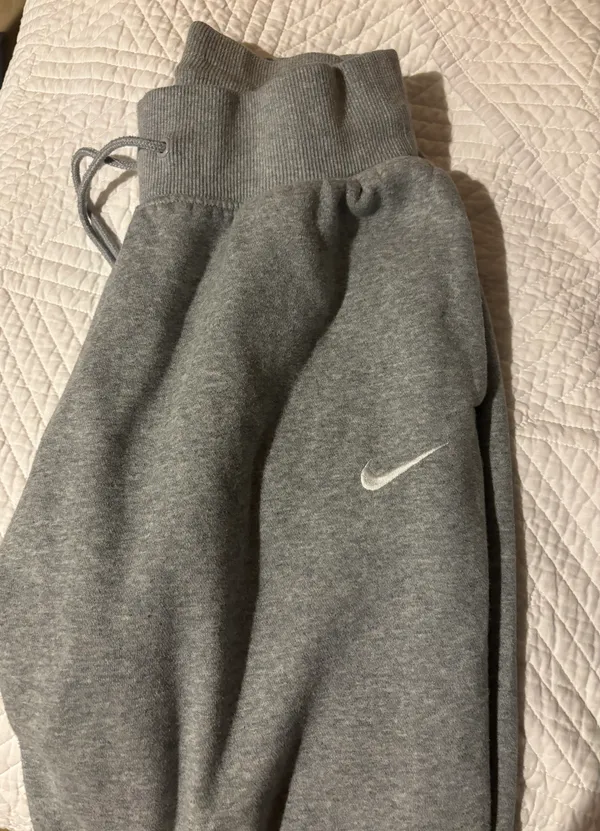 Nike Phoenix Fleece Gray Sweatpants - Image 2
