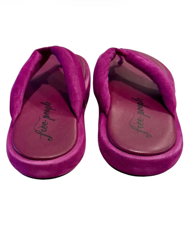 Free People Wonderland Vibrant Magenta Suede Thong Sandals - Size: 36.5/US 6.5 - Image 4