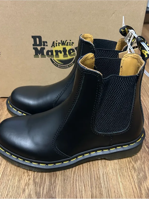 DR MARTENS 2976 black leather Chelsea ankle boots booties shoes women’s 8 new - Image 7