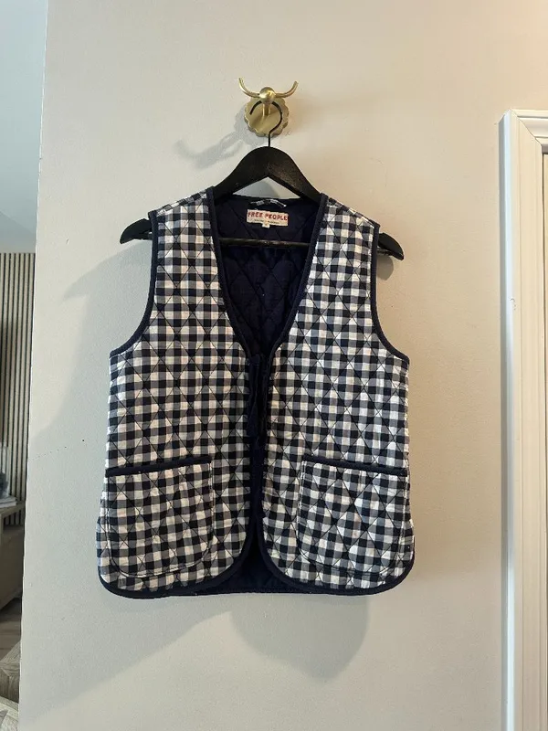 FREE PEOPLE Claudine Quilted Vest in Gingham Blue Size X-Small - Image 4