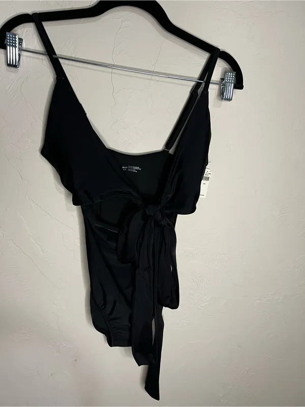 Aerie‎ NWT Black Wrap Full Coverage Front Cutout One Piece Swimsuit - Image 2