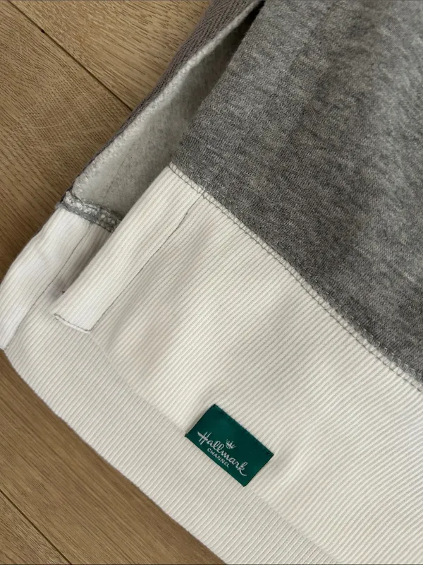 Hallmark Channel Comfy Cozy Merry Gray Sweatshirt, Size XXL, NEW - Image 5