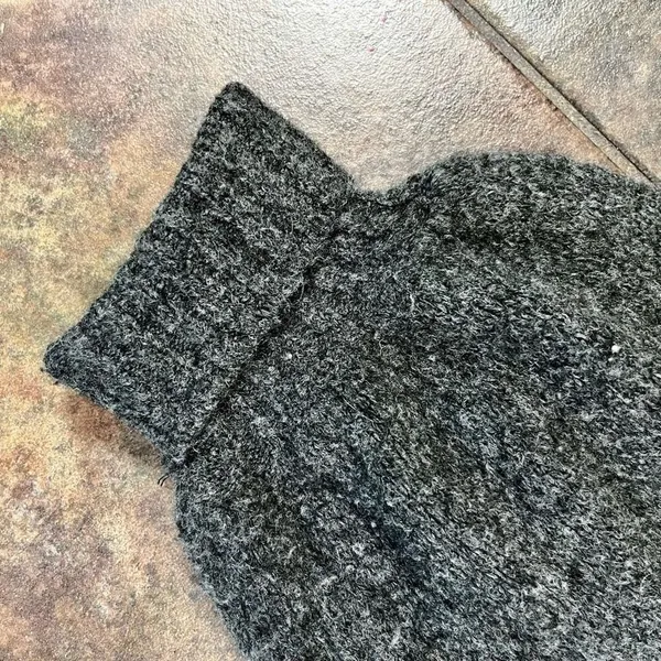 H&M Women’s Large Gray Turtleneck with Cuff Wrist - Image 5