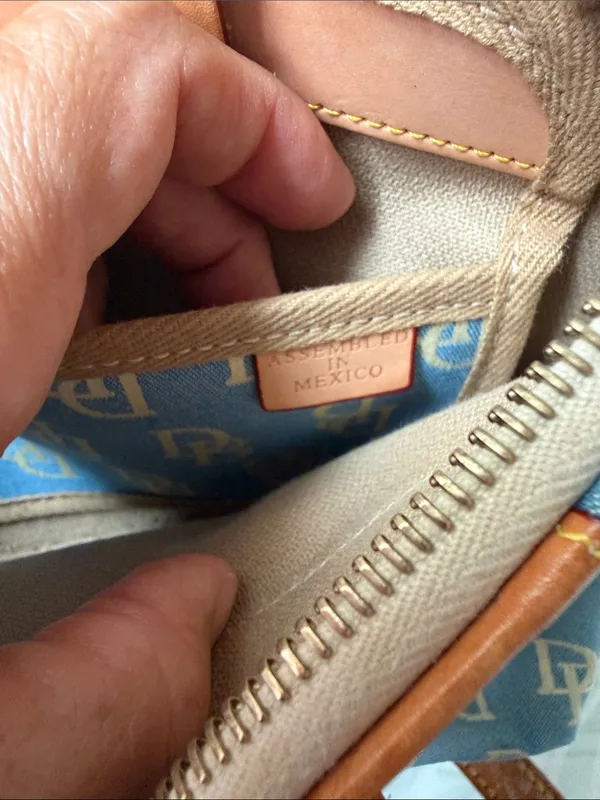 Dooney & Bourke Light Blue Canvas Shoulder Bag with Tan Leather Trim - Image 7