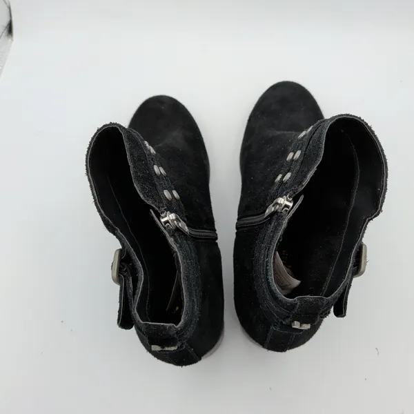 Koolaburra by UGG‎ Gordana Black Suede Studded Ankle Boots 1020132 Women's 9.5 - Image 9