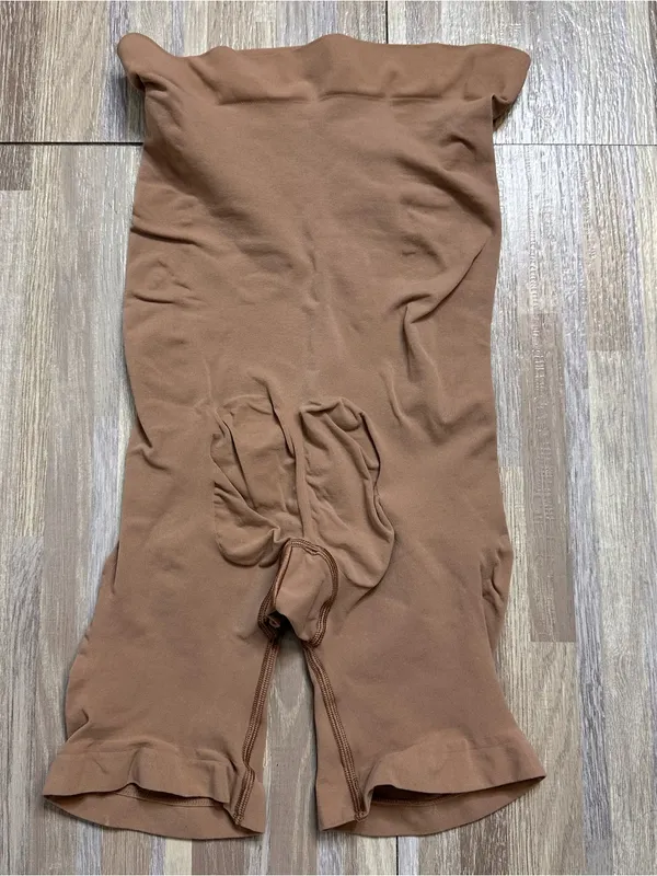 SKIMS Sculpting High-Waist Short in Beige - Image 7