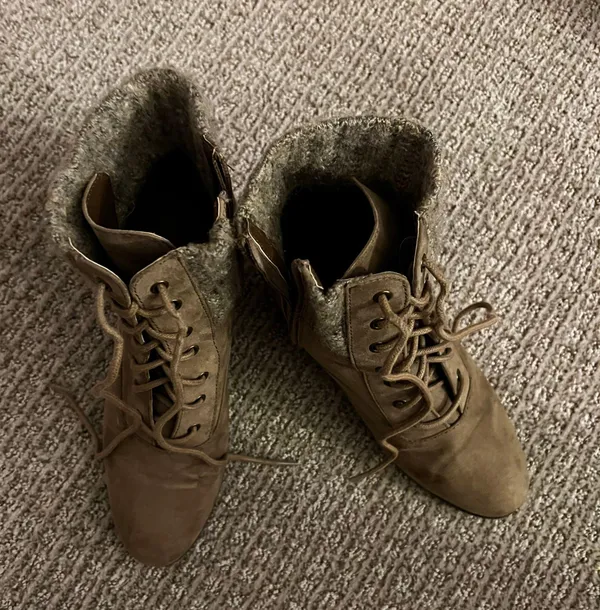 Brown Heeled Boots Size 10 - Image 3