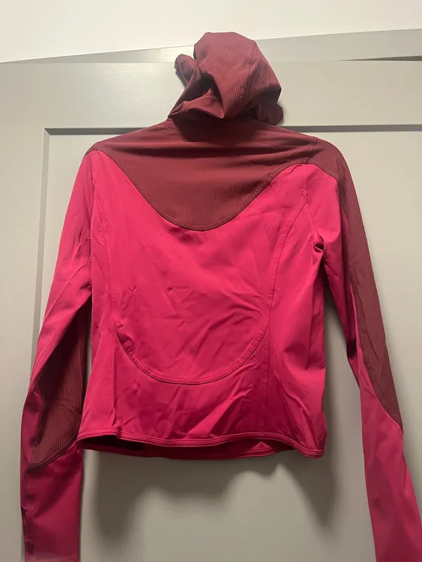 Lululemon hoodie - Image 4