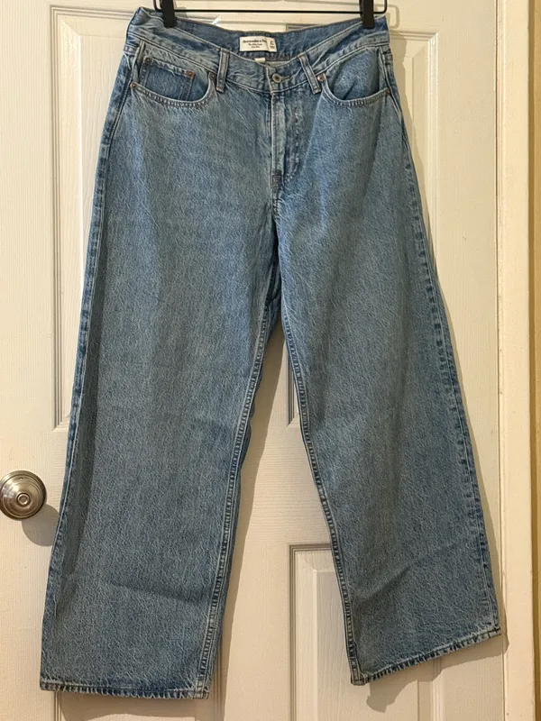 Abercrombie Curve Love Ultra Loose Low Rise Jeans Size 27 NWOT - Image 3