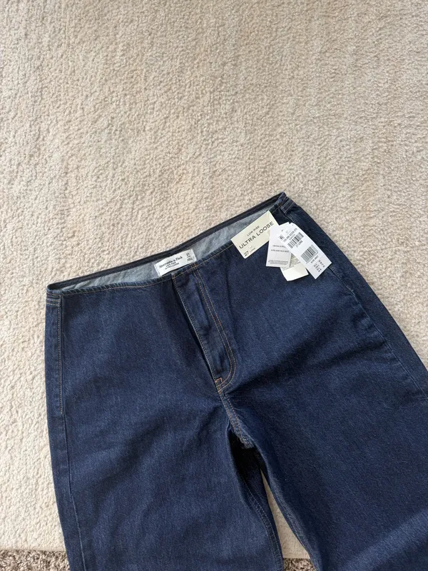 Abercrombie Jeans - Image 6