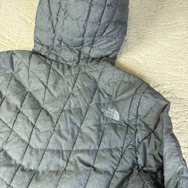 Women's The North Face Size Small Thermoball Eco Parka Puffer Jacket Hooded - Image 9