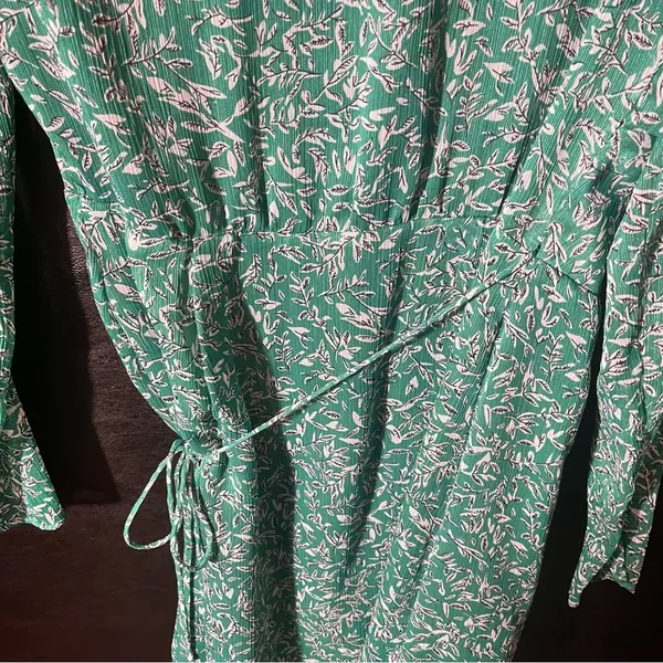 East Order Green Gizele Botanical-Print Mini Wrap Dress‎ Size Medium - Image 7