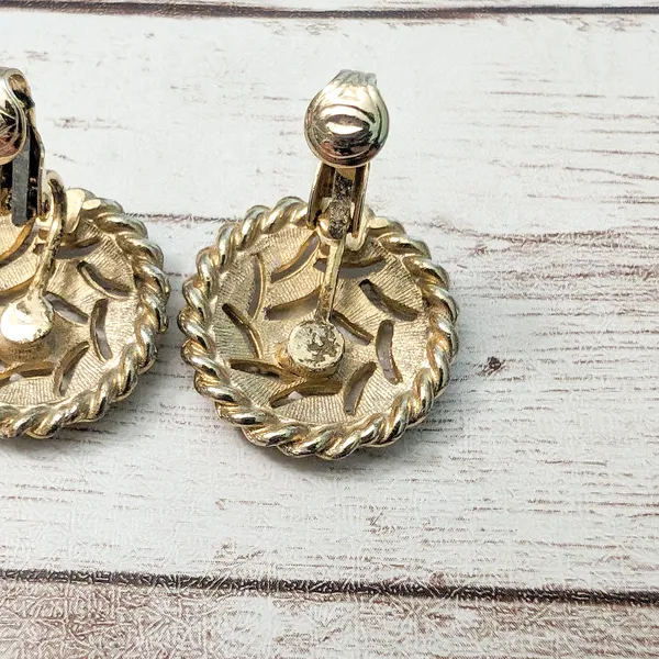 Vintage Clip On Earrings - Cream & Gold Tone Fancy Design - Image 6