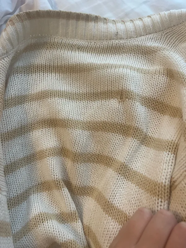 Cropped American Eagle Sweater - Image 3
