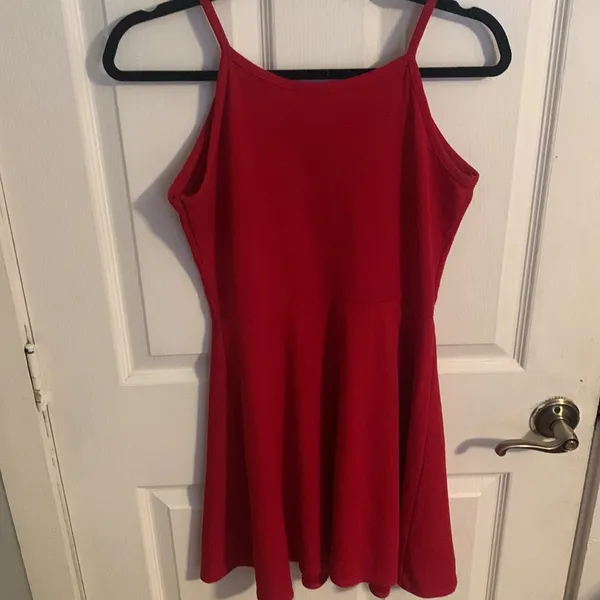 Olivia Rae Medium Red Dress - Image 3