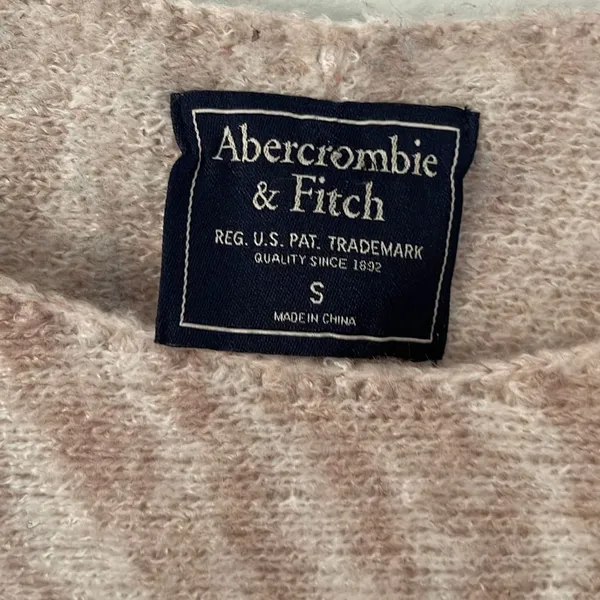 Abercrombie and Fitch Beige‎ and Cream Sweater. Size Small. - Image 2