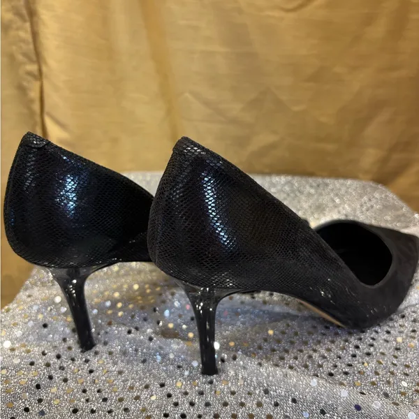 White House Black Market‎ Glossy Black Pumps - Image 5