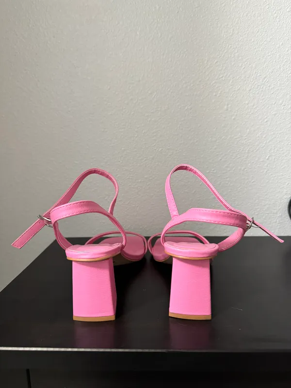 Bamboo Brand Pink Heels - Image 3