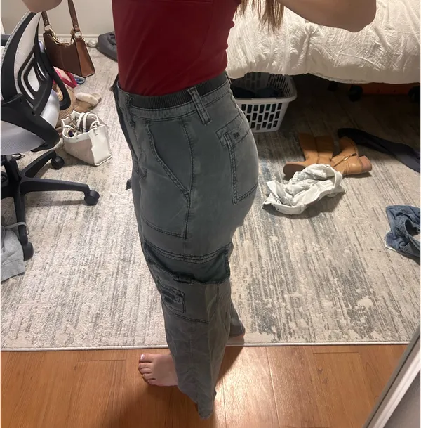 American Eagle Cargo Pants - Image 3