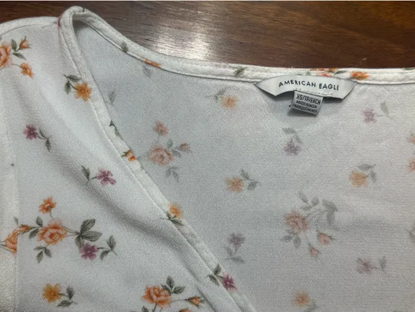 American Eagle White Blouse - Image 4