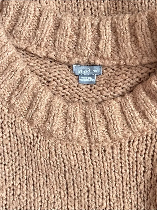 Aerie oversized chunky knit jumper in a pale peach/orange shade. - Image 4