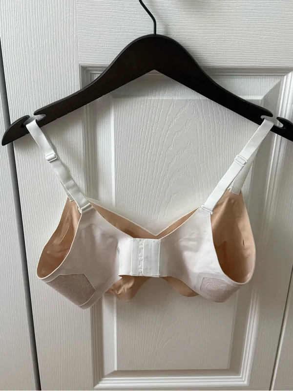 Honeylove Crossover Lace Bra in White - Image 3