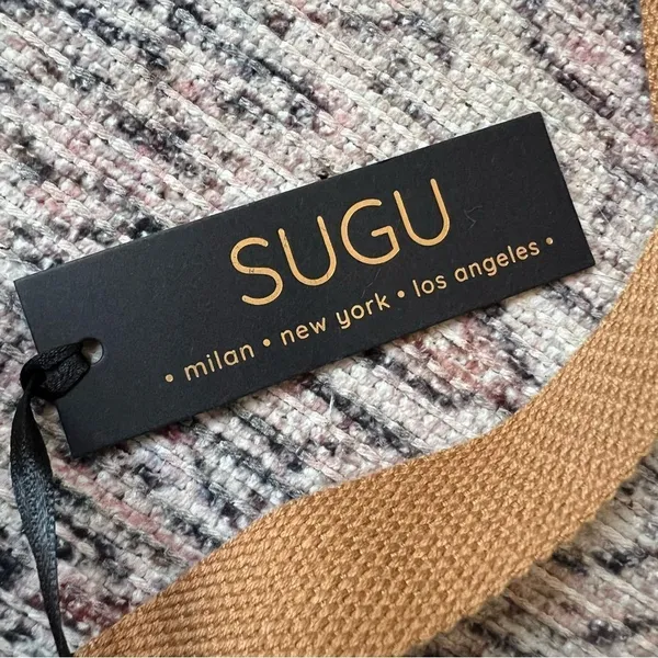 NWT SUGU Milan New York Los Angeles Sling Tan Crossbody Bag Unisex Chest Bag - Image 2