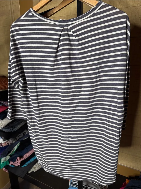 Umgee Oversized Striped Hi-Low Knit Top Medium Navy White Pocket Lagenlook - Image 8