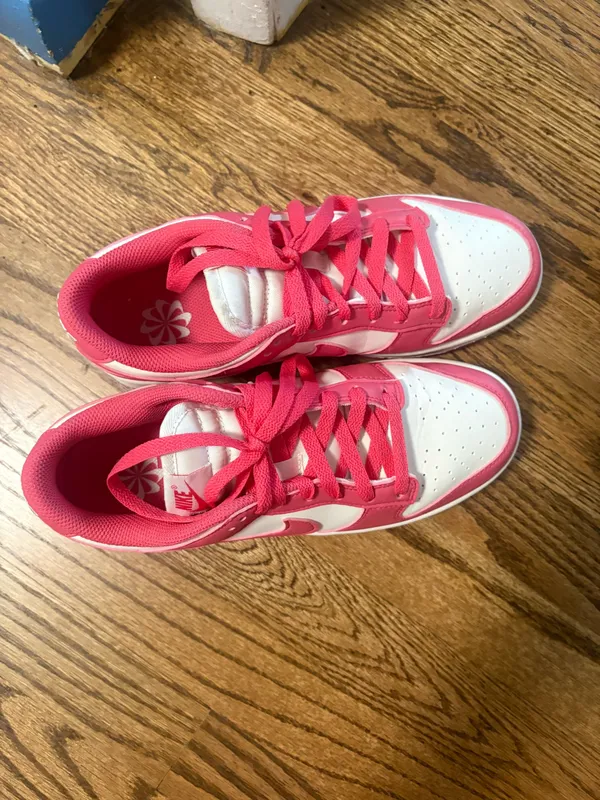 Nike Shoes Pink Women’s - Image 2