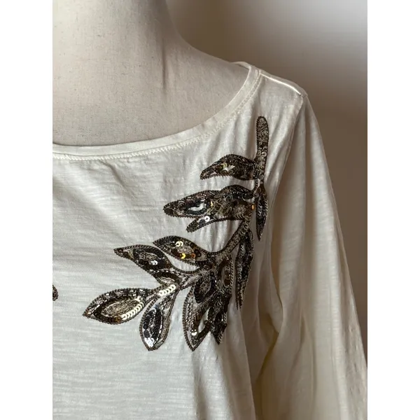 Tommy Bahama Shirt Women Small Ivory Cotton Sequins Floral‎ Tee Coastal Preppy - Image 6
