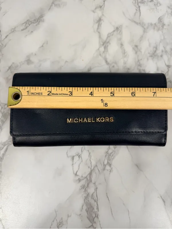 New Michael kors black gold large carryall leather wallet - Image 5