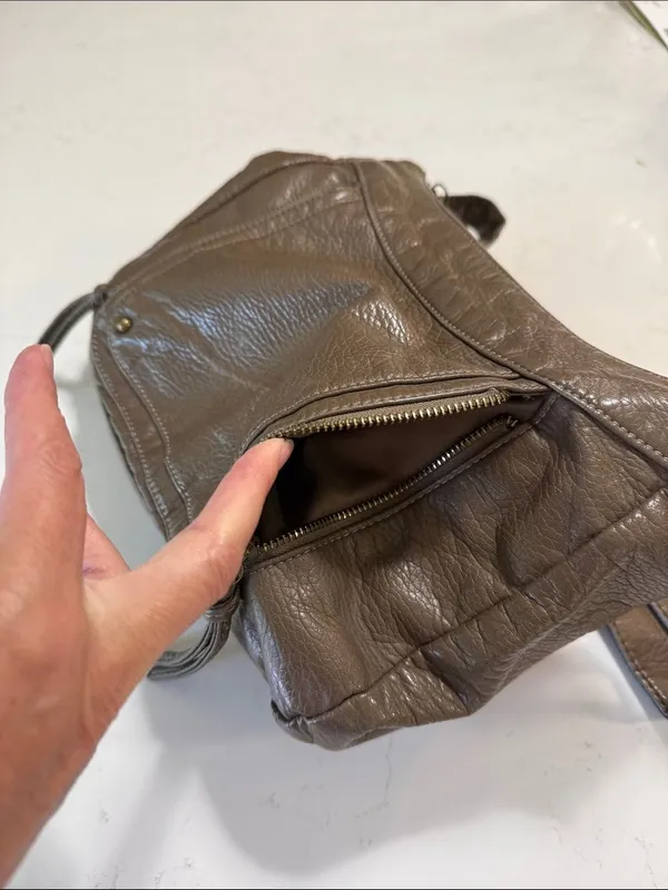 Women's Taupe faux Leather Crossbody Bag - Image 5