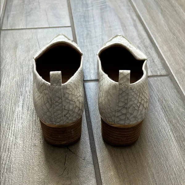 Steve Madden Textured Cream Flats - Image 5