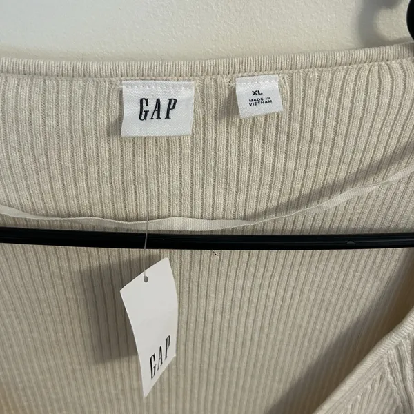NWT Gap Ribbed V-Neck Pullover Sweater Soft Knit Blend Volume Sleeves XL‎ Cream - Image 4