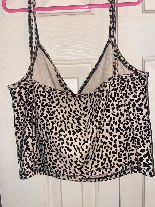 NWOT Cropped Leopard Tank Top - Image 2