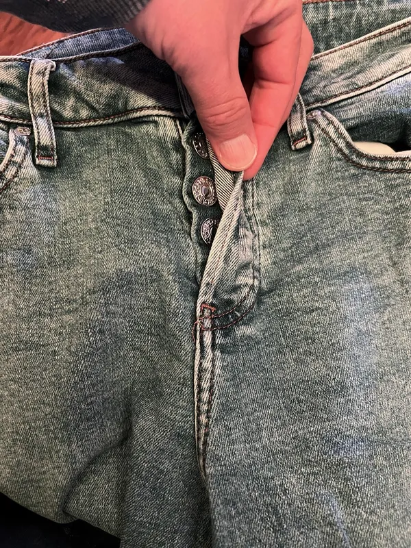 Express Boyfriend Mid Rise Jeans Womens 6L Light Blue Distressed Stretch Denim - Image 10