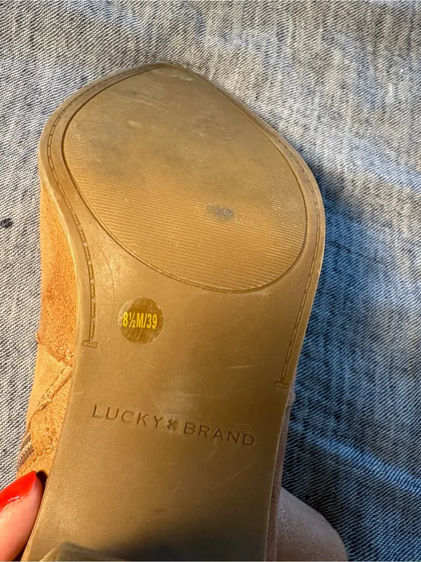 Lucky Brand Goddiy Women's Bootie size 8.5M - Image 8