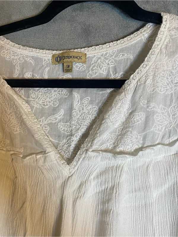 Democracy lace detail short sleeve flowy cottage top size medium hippie festival - Image 6