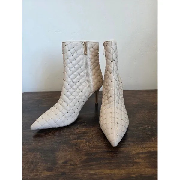 NEW Nanette Lepore Aubree Boots Quilted White Leather Gemstone Quiet Luxury 9 - Image 2