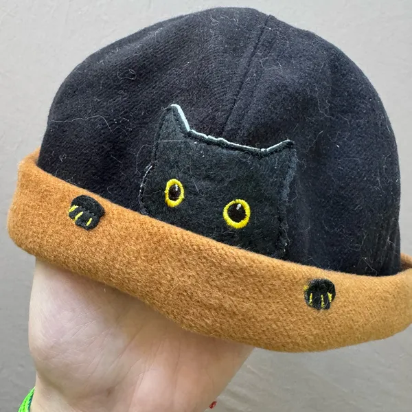 Black Kitty Cotton Docker Cap - Image 4
