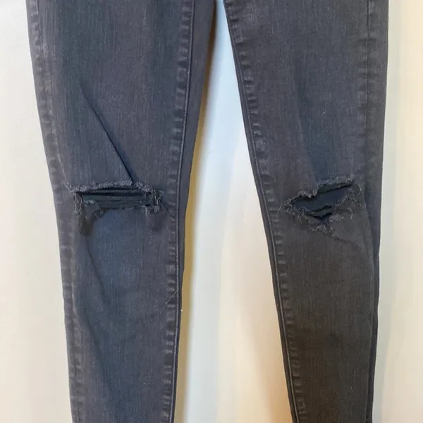 American Eagle super hi rise black distressed ripped skinny jeans - Image 2