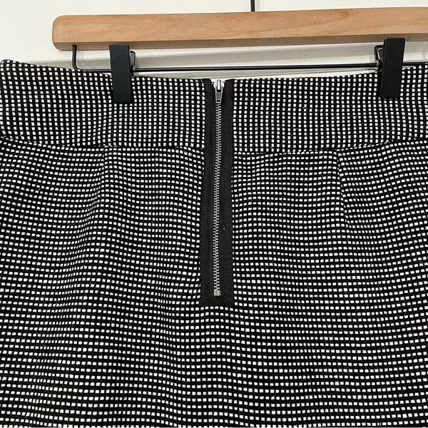 Gap black and white wool tweed checkered mini skirt women’s size 6 retro 90s - Image 7