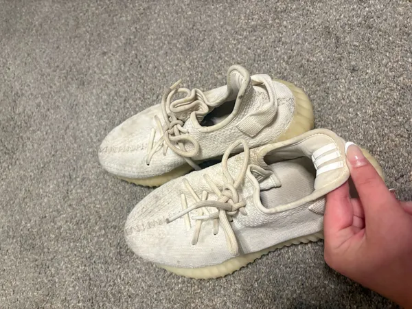 Yeezy Boost 350 V2 - Image 5