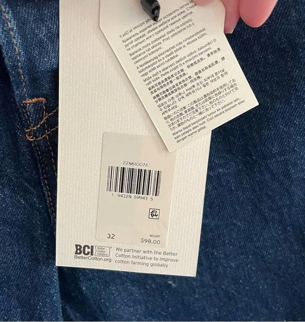 Levi's Ankle Jeans Dark Wash 32 NEW - Image 6