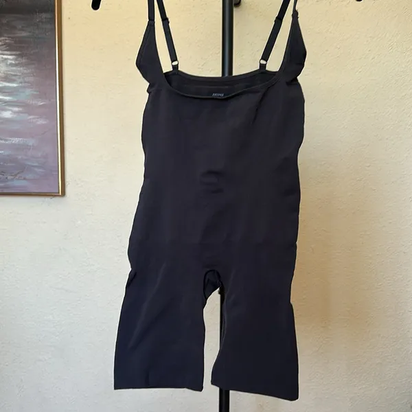 SKIMS Seamless Sculpt Butt Lifting Open Bust Bodysuit in Onyx Size M NWOB - Image 7