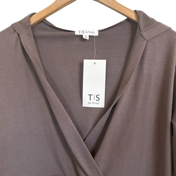 TS by Thrive NWT Taupe Women's V Neck Hoodie Size Small - Image 3