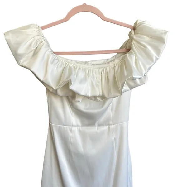 CHE BY CHELSEY White Satin Ruffled Off the Shoulder Bodycon Mini Dress‎ Size XS - Image 10