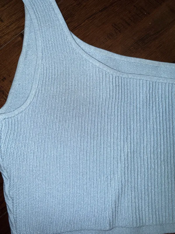 Aritzia Babaton Top - Image 3