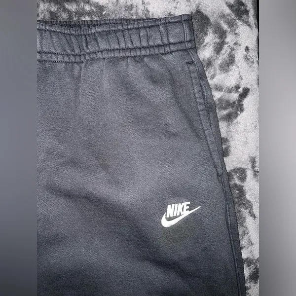 Nike Sweatpants in Black Size Medium - Image 3